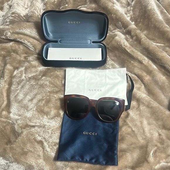 Gucci Tortoise Shell Sunglasses - Picture 1 of 4